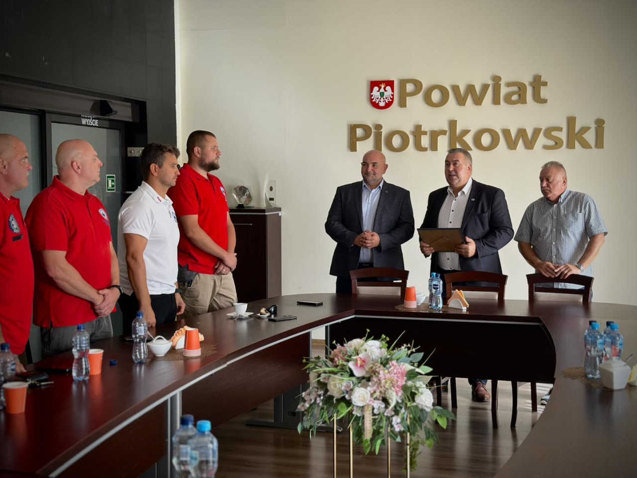 Samorządowcy dziękują ratownikom WOPR