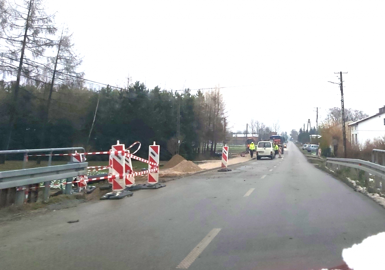 Trwa budowa chodnika przy ul. Wolborskiej w Moszczenicy