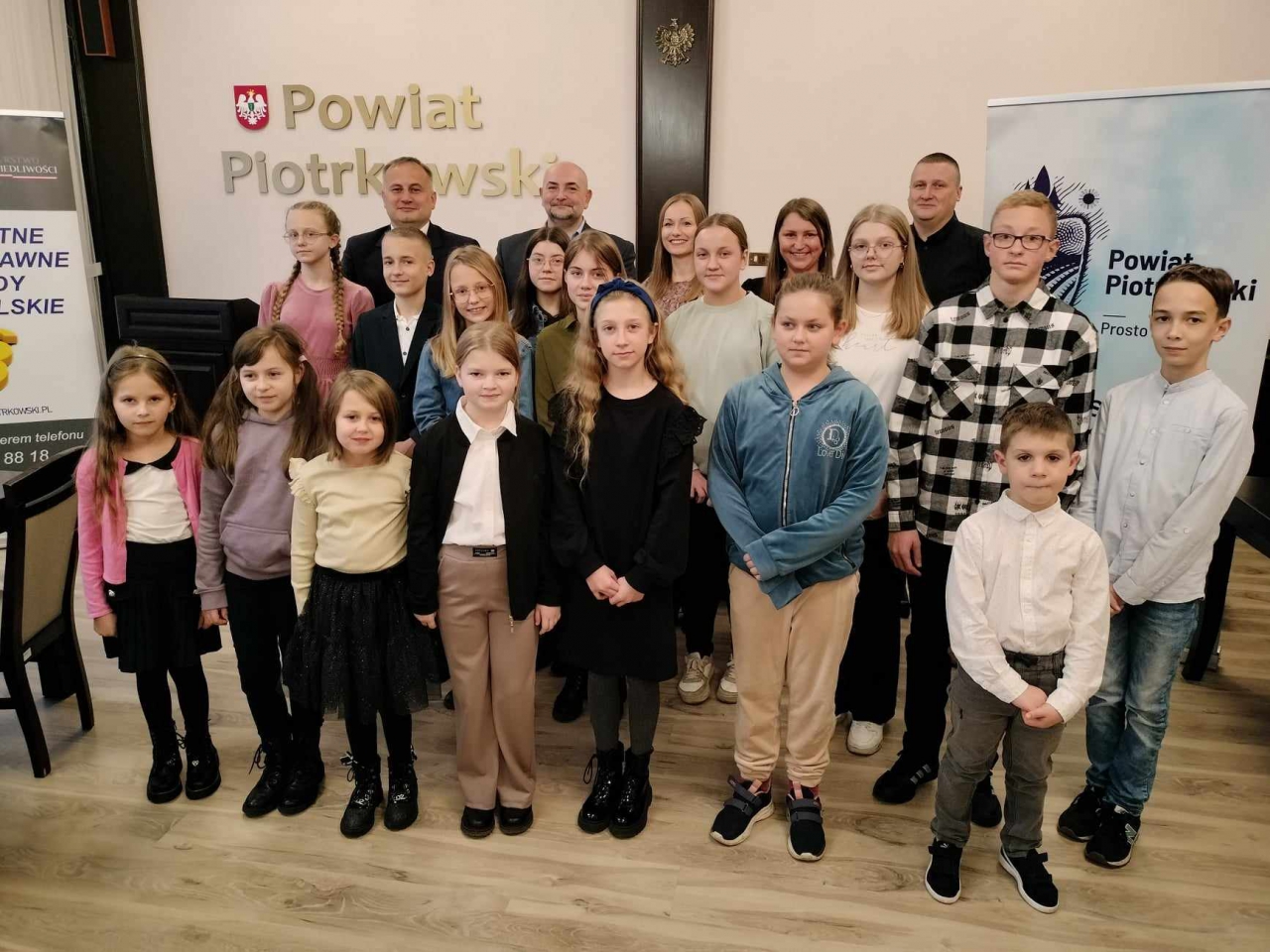 Laureaci konkursu plastycznego nagrodzeni
