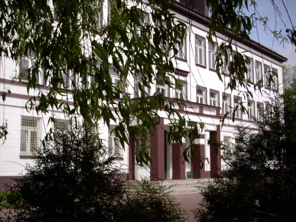 Szkoła w Bujnach