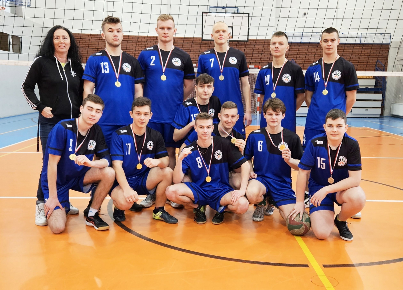 Zwycięska drużyna w siatkówce