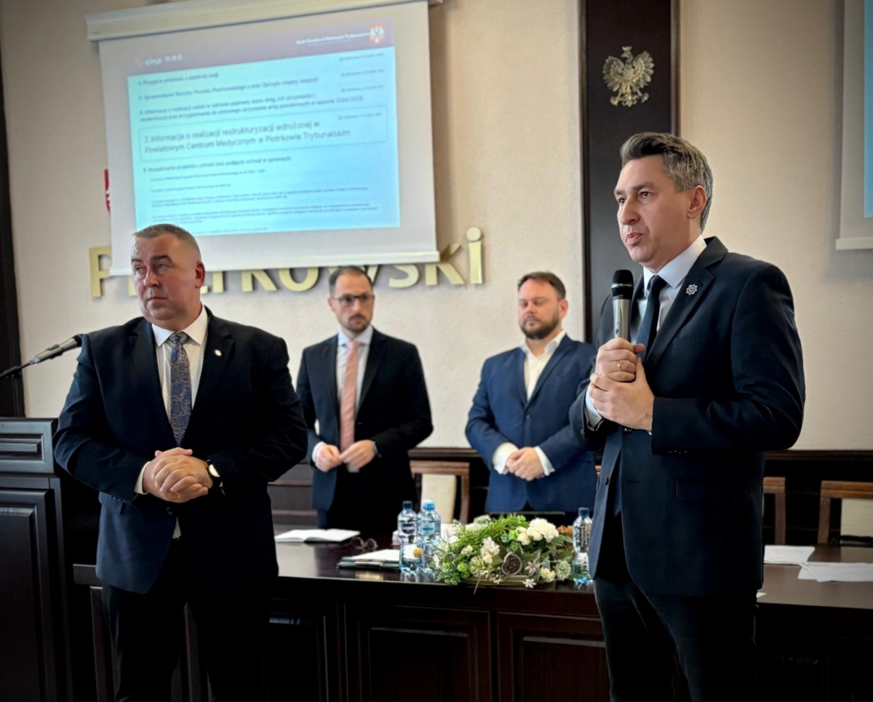 Wręczenie medalu Staroście