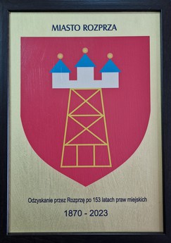herb miasta Rozprzy, miasto Rozprza, odzyskanie przez Rozprzę po 153 latach praw miejskich 1870-2023