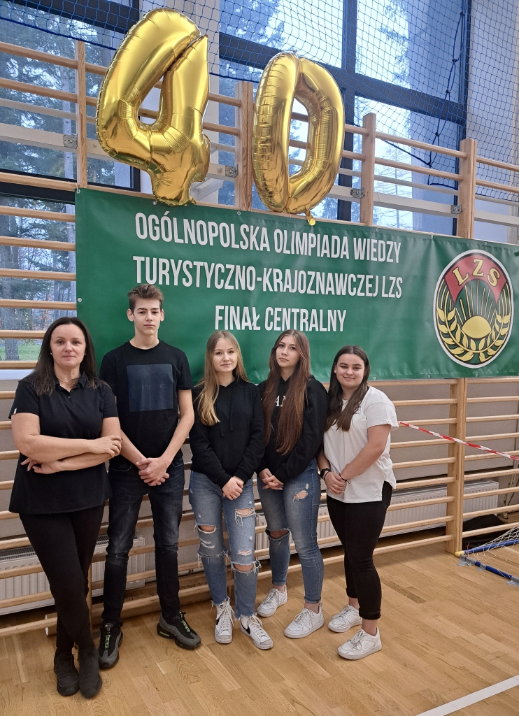 Uczniowie ze szkoły w Bujnach na olimpiadzie w Zakopanem